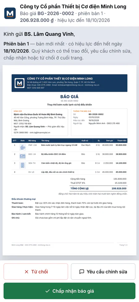 Trang báo giá của khách trên điện thoại, với ba nút Chấp nhận báo giá, Từ chối và Yêu cầu chỉnh sửa.